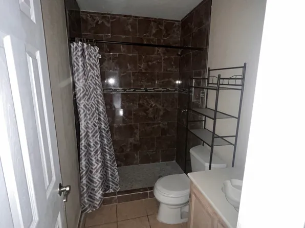 404 30th St, Hidalgo, TX 78557