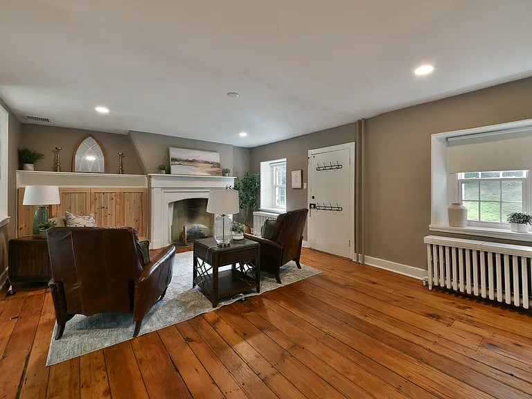 966 Paige Ct — Photo 5