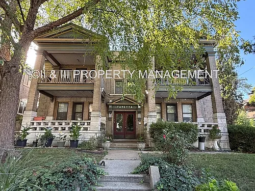 3700 Wyandotte St Photo 1