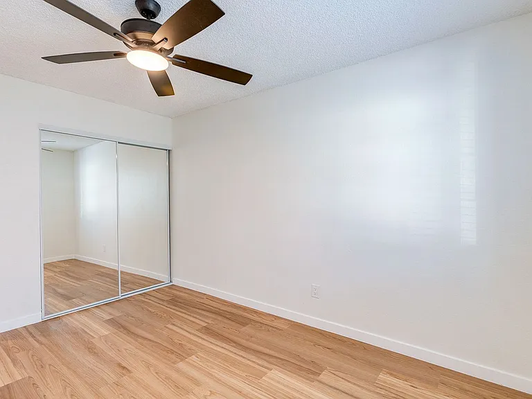 416 East Sunset Road — Photo 3
