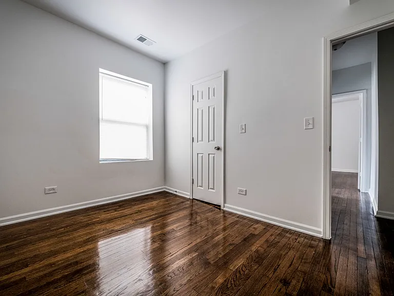 7300 S Yates Blvd — Photo 10