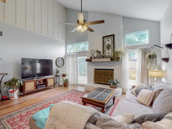 8825 Tyne Trl, Fort Worth, TX 76118
