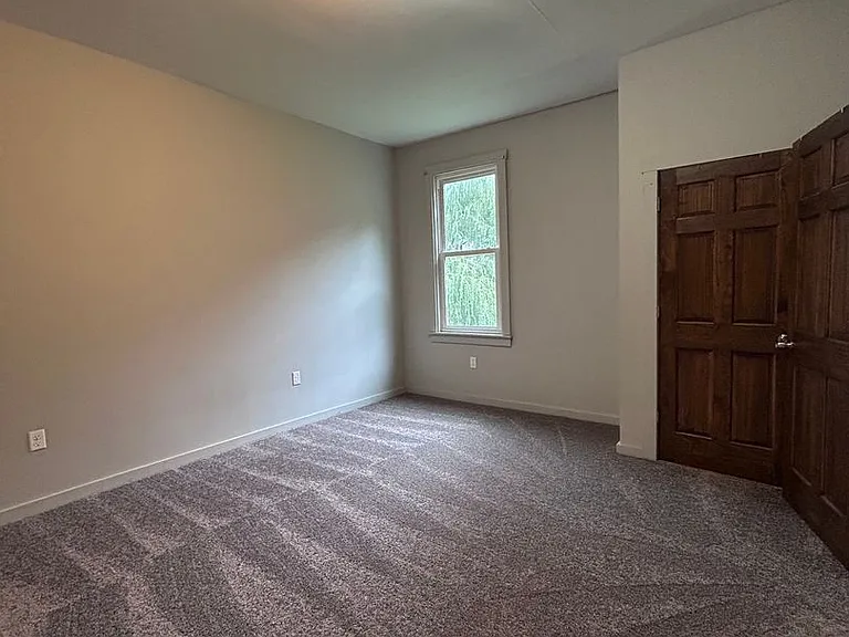 2240 Wilson Ave — Photo 16