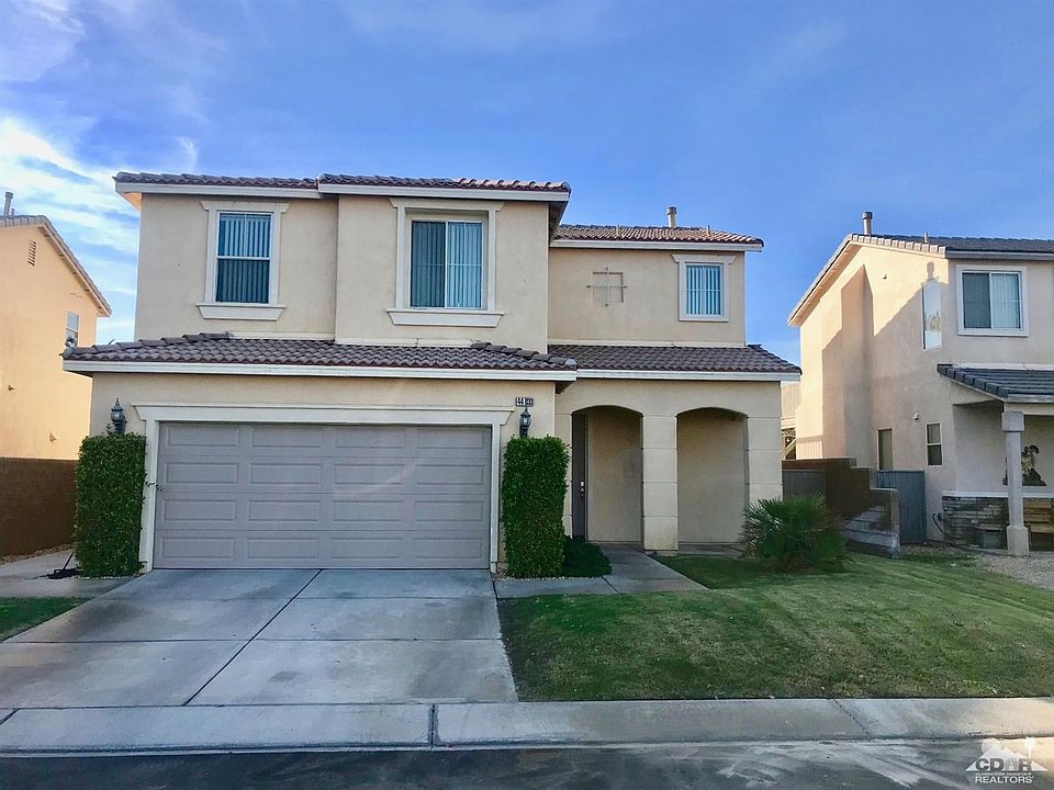 1st image of 44033 Calle Luna