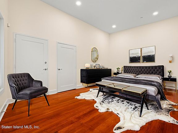 5th image of 90 Bay Street Lndg APT 1F