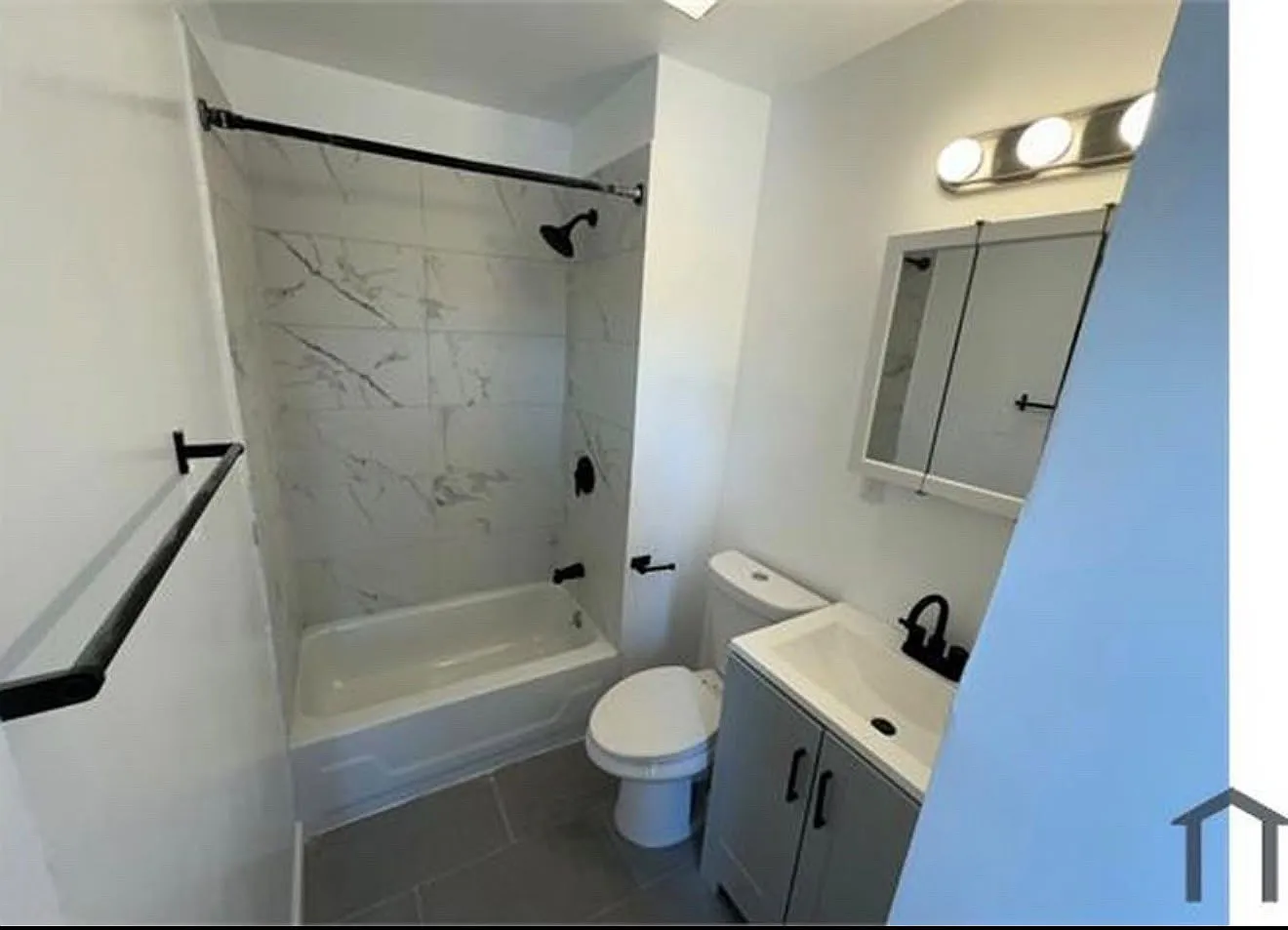 3 bed, $2,150 — Photo 2
