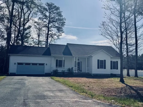 5490 Foxshire Dr, Bridgeville, DE 19933