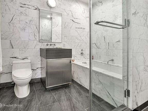 4th image of 240 Park Ave S APT 7D