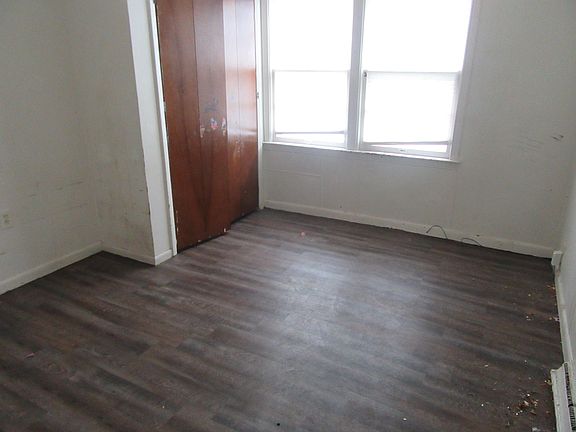 4th image of 3229 Highland St
