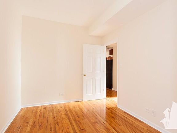 2nd image of 4845 N Albany Ave APT 2