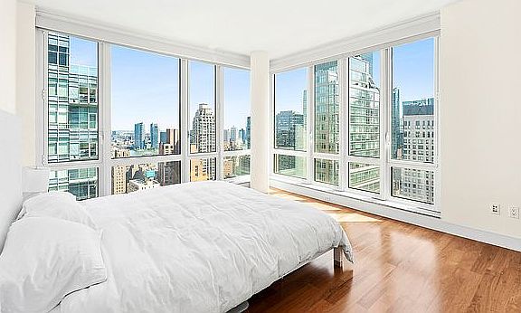 5th image of 250 E 53rd St APT 3204