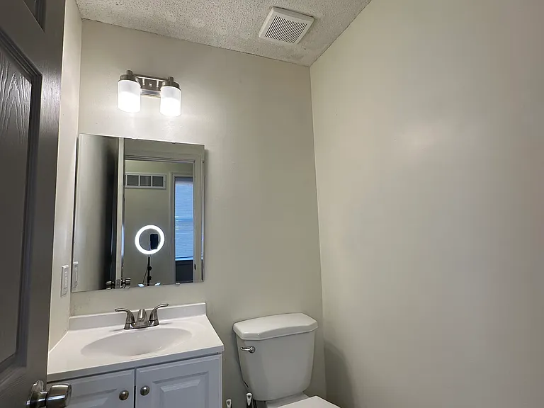 2715 Accomac St #2717 — Photo 5
