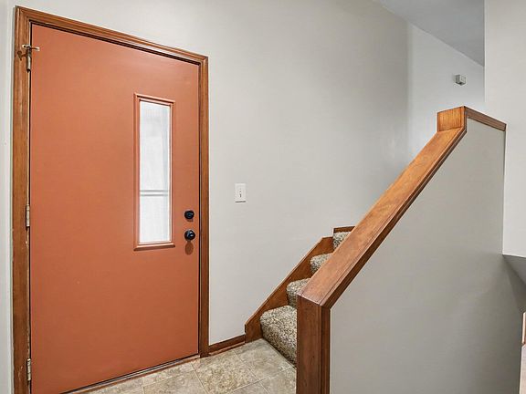 5th image of 2685 Limestone Ln NE