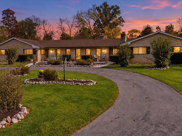 387 Woodbury Dr, Kearneysville, WV 25430