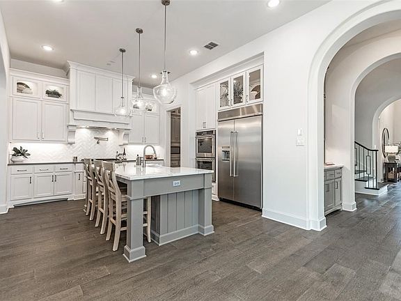 2nd image of 3564 Torrance Blvd