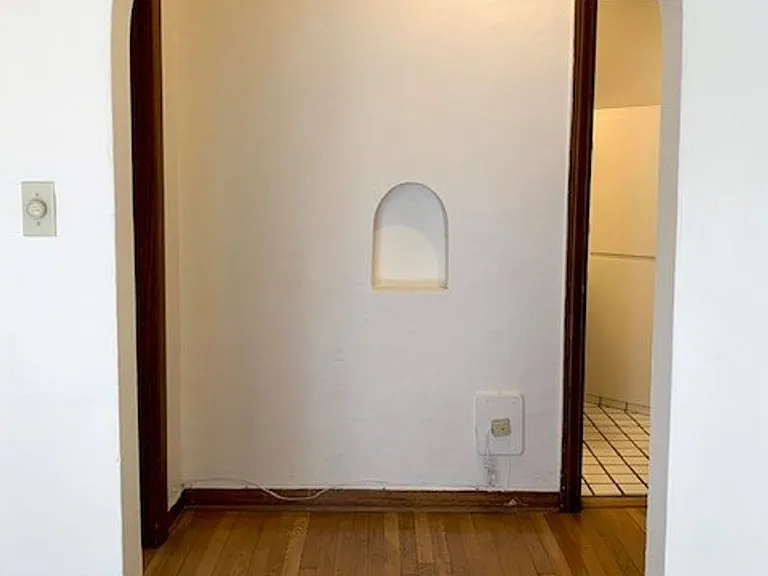 Catalina Apartments — Photo 5