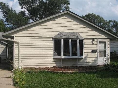 5th image of 25 Evergreen Ln