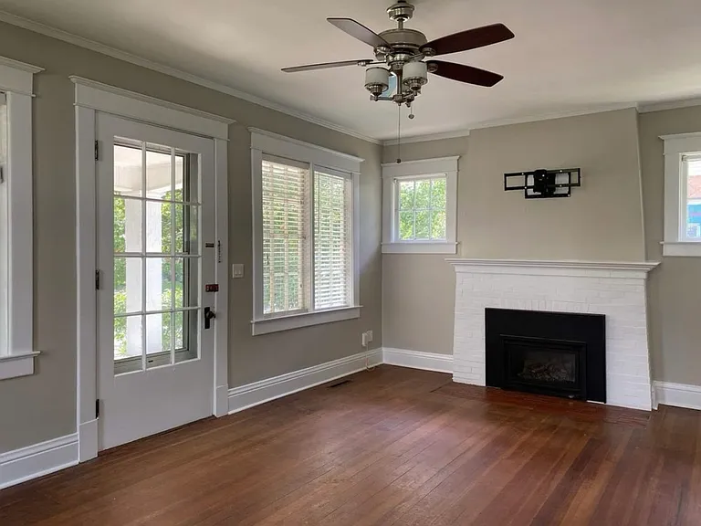 720 Owen St — Photo 2