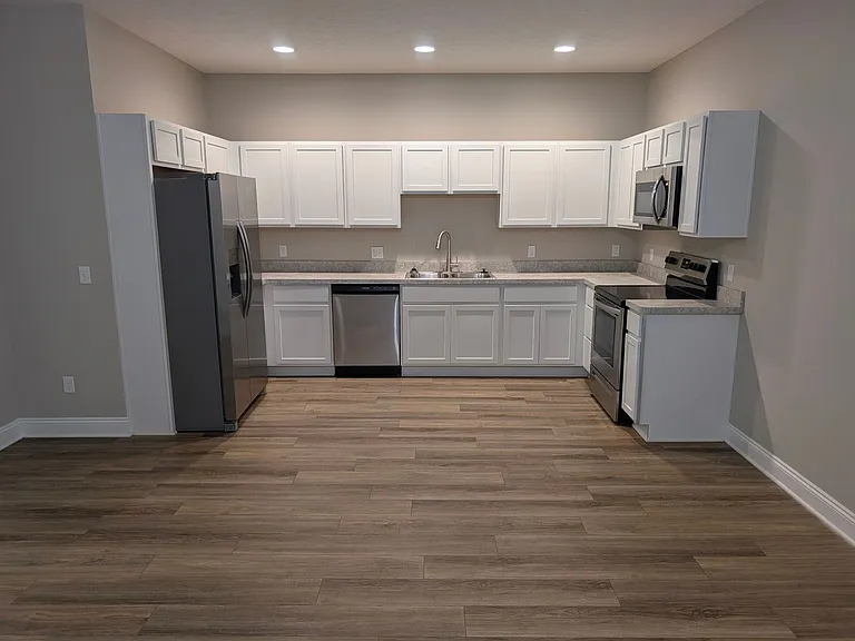 638 Treadway Blvd — Photo 5