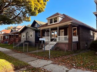 8015 S Ridgeland Ave, Chicago, IL 60617