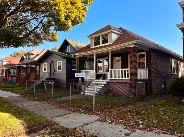 8015 S Ridgeland Ave, Chicago, IL 60617