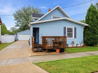 522 6th St NE, Minot, ND 58703