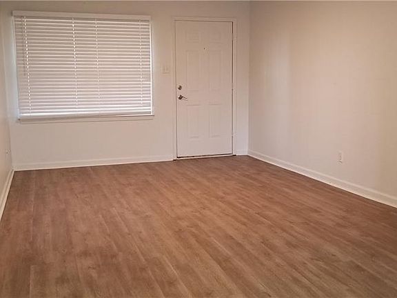 3rd image of 107 Armstrong Dr