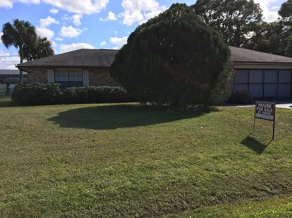 618 Americana Blvd NE, Palm Bay, FL 32907