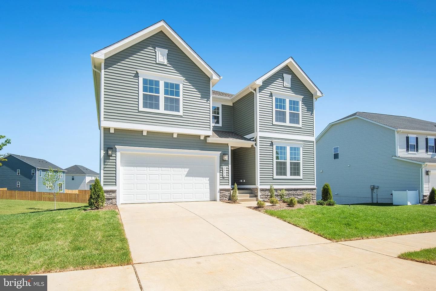 1916 Sunset Ln