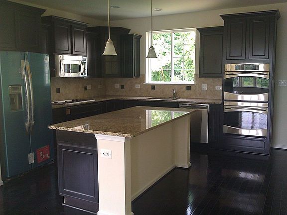 Gourmet kitchen, double oven