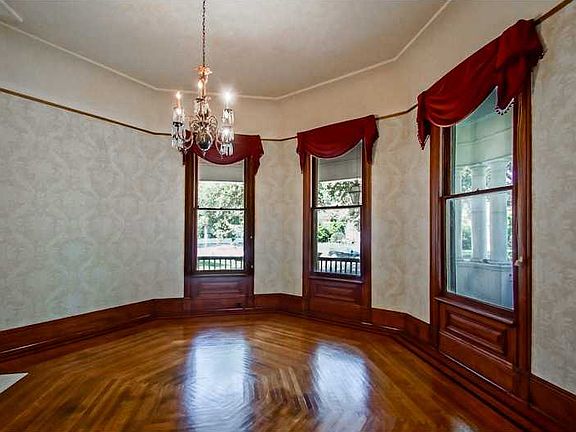 5th image of 2115 Palmer Ave