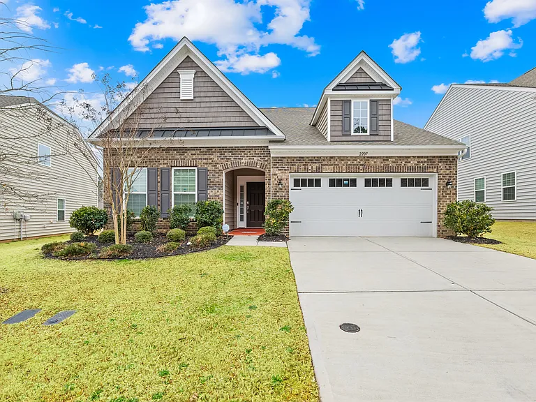 2207 Restina Dr — Photo 1