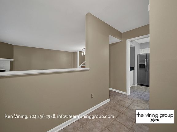 3rd image of 3530 Colony Crossing Dr