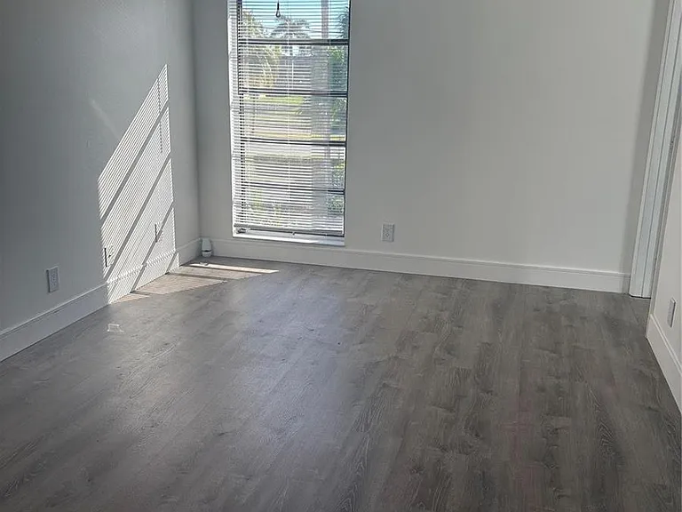 5492 Courtyard Dr #5492 — Photo 8