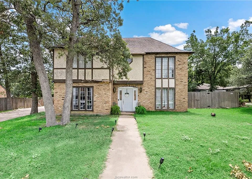 2508 Memorial Dr