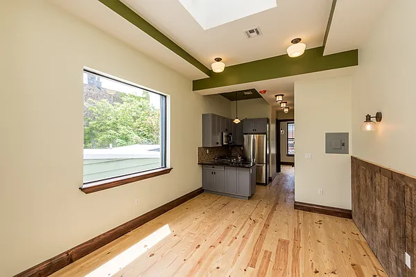 Rented by Nooklyn NYC LLC | media 60