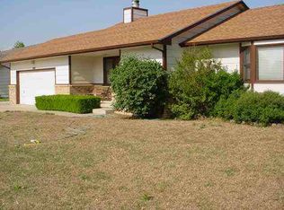 402 Apple Ln, Haysville, KS 67060