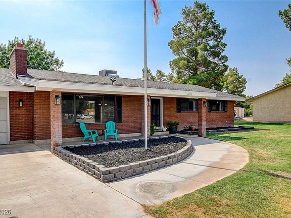 5th image of 3765 Berkeley St