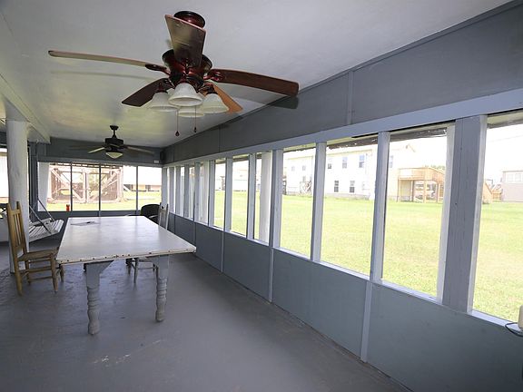 4th image of 130 Elm Ln