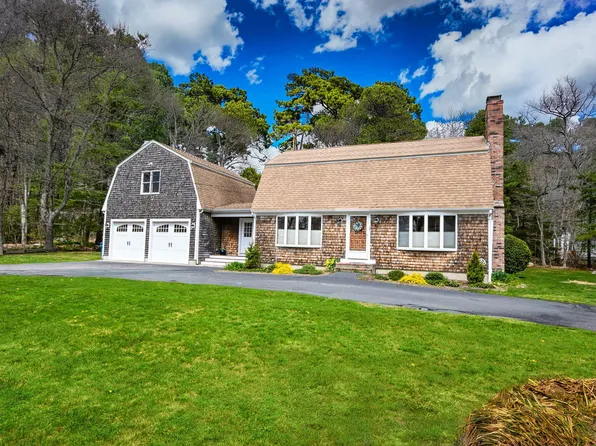 18 Fox Lane, West Falmouth, MA 02540