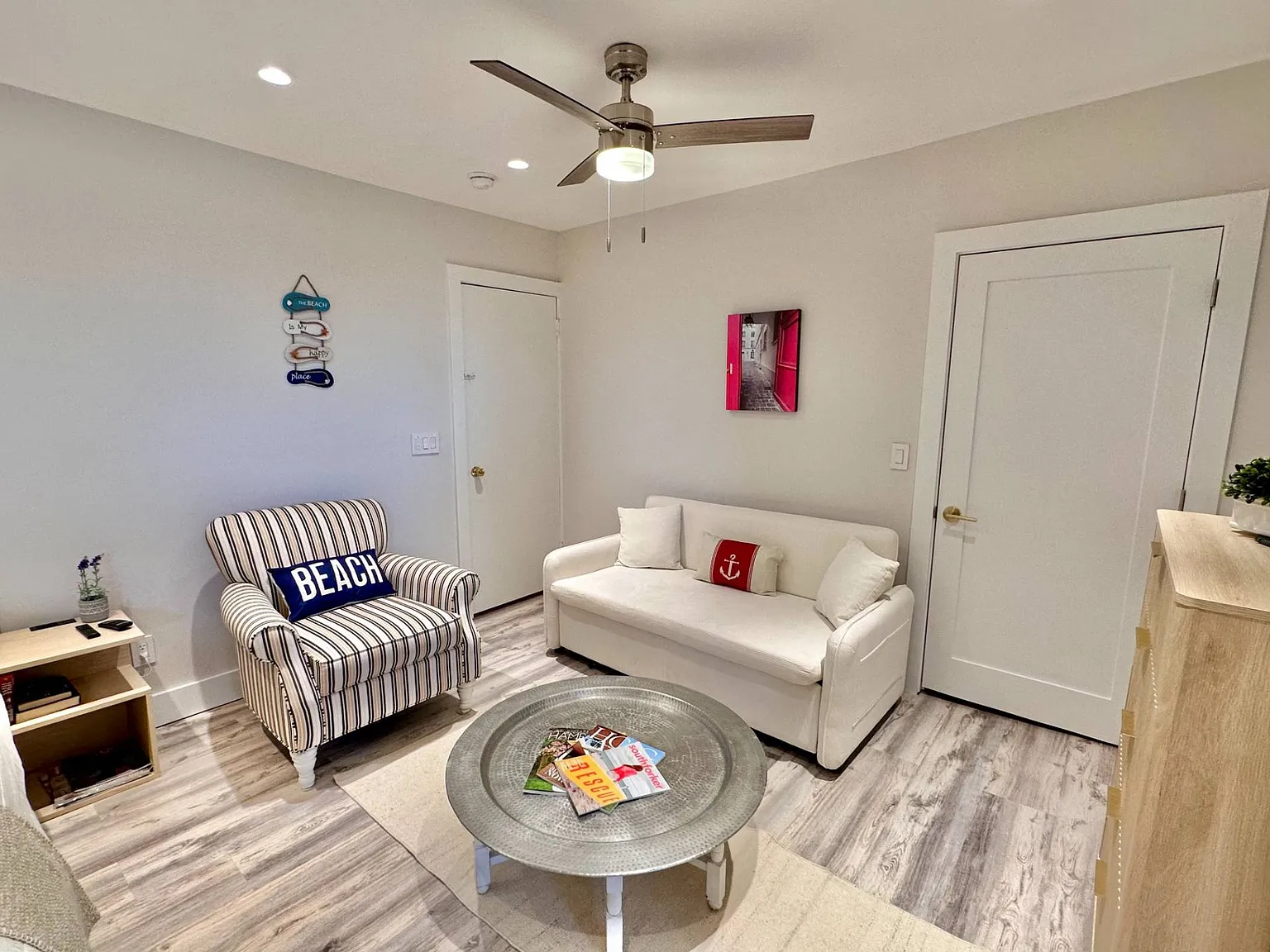 Renovated Studio in the Heart of Westhampton Beach — Photo 4
