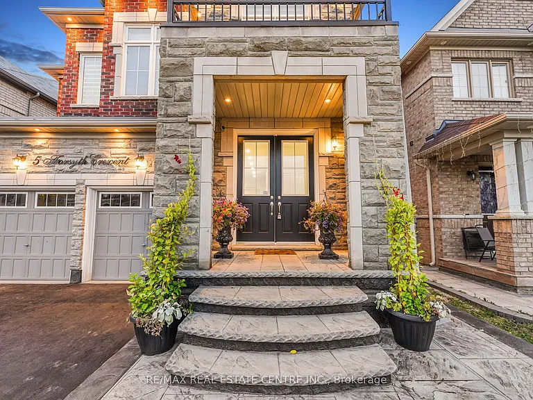 5 Forsyth Cres E — Photo 3