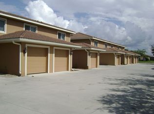 Checheckout The Move In Special On This 2 Bedroom 2 1/2 Bath Townhouse, Cape Coral, FL 33904