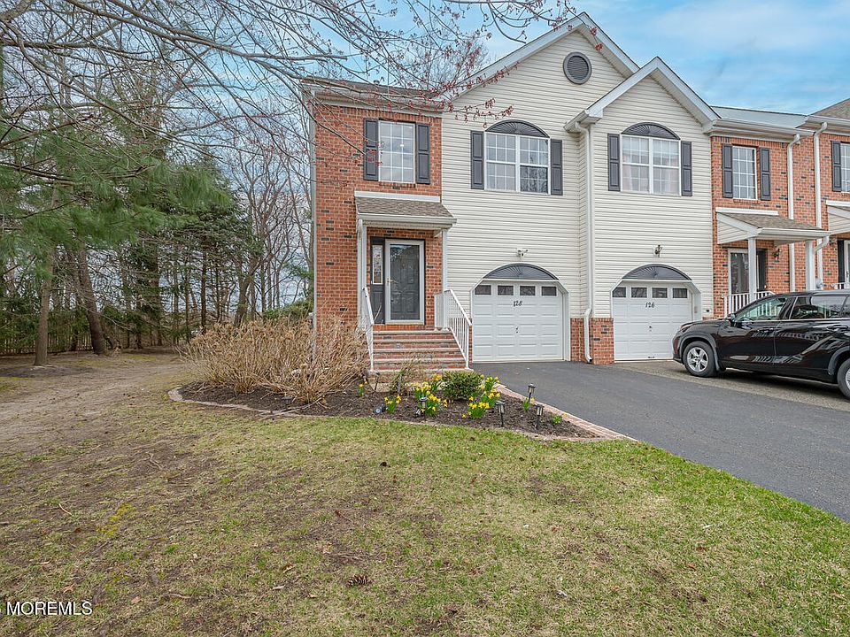1st image of 128 Heron Court