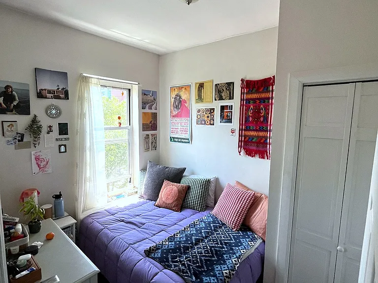 264 E 2nd St #6 — Photo 5