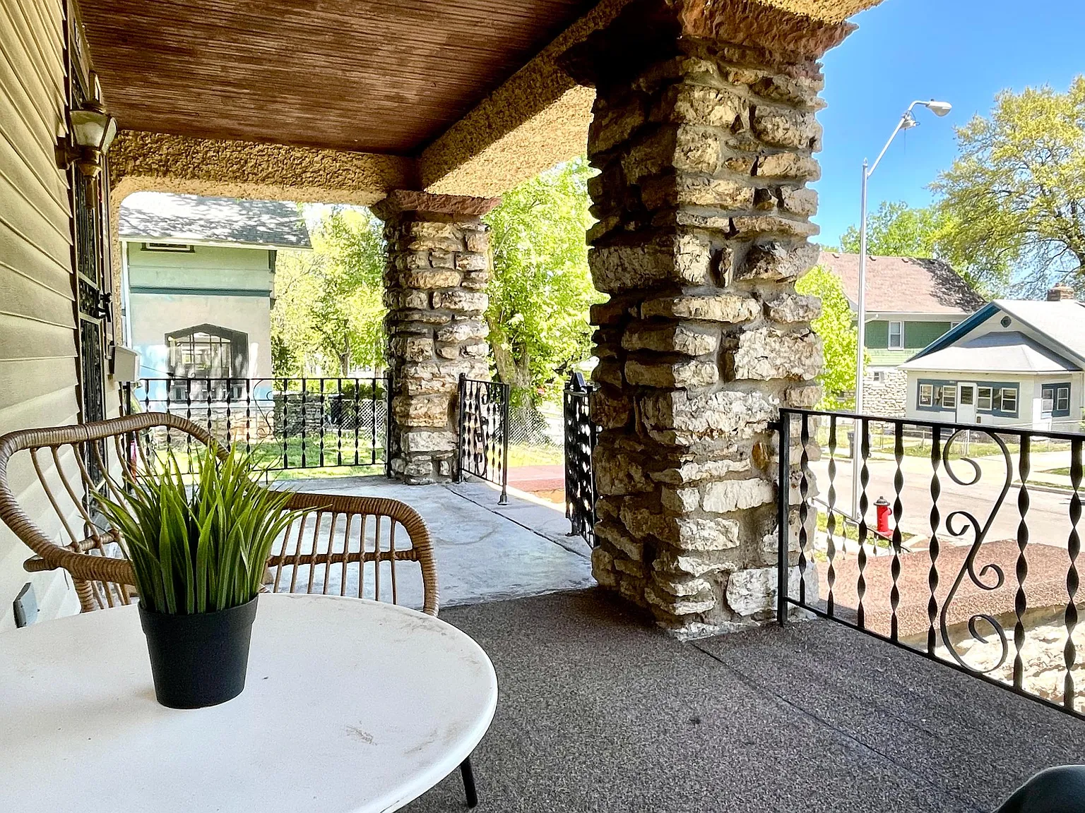 3924 Tracy Ave — Photo 1