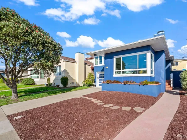 32 Lake Forest Dr, Daly City, CA 94015