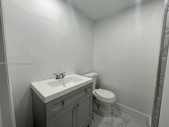 2nd image of 1522 SW 10th St