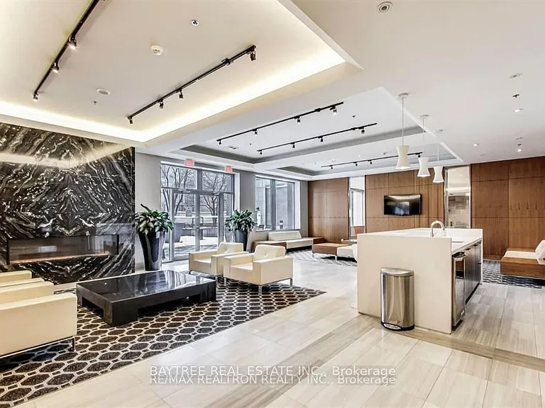 111 Saint Clair Ave W #1026 — Photo 6