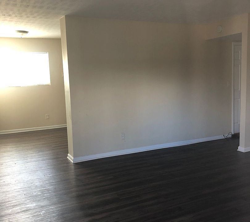 2nd image of 2003 Terril Ln #4